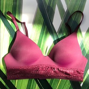 Victoria’s Secret bra seamless wireless lace 32A